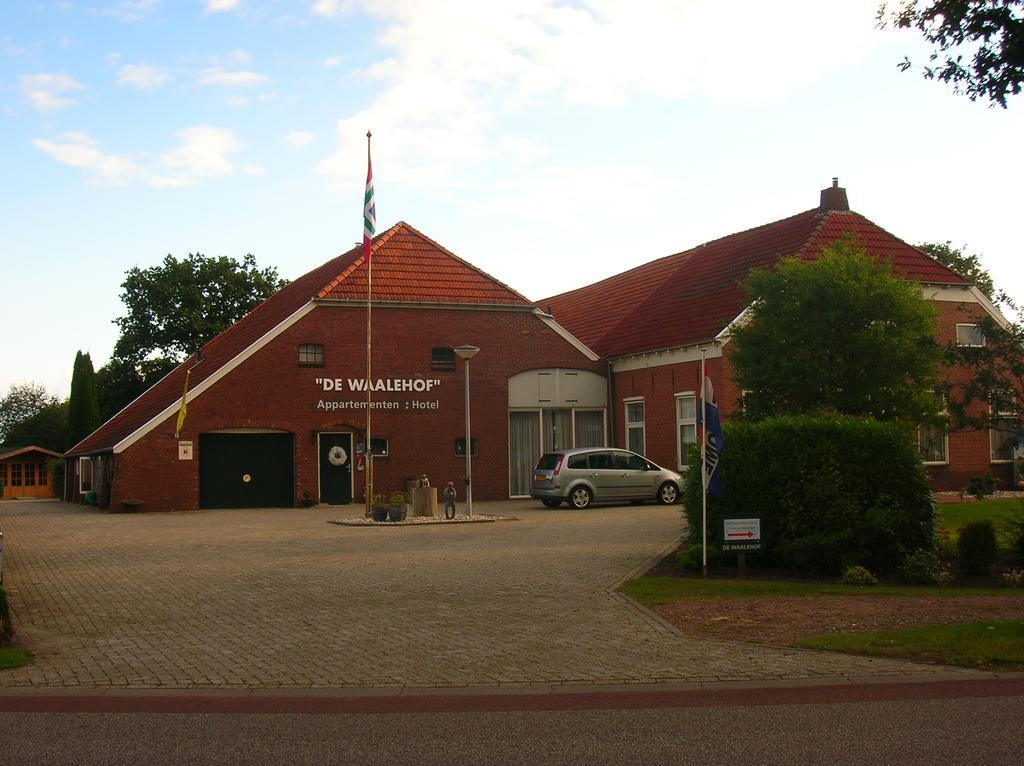 Hotel De Waalehof Jipsinghuizen Exterior photo